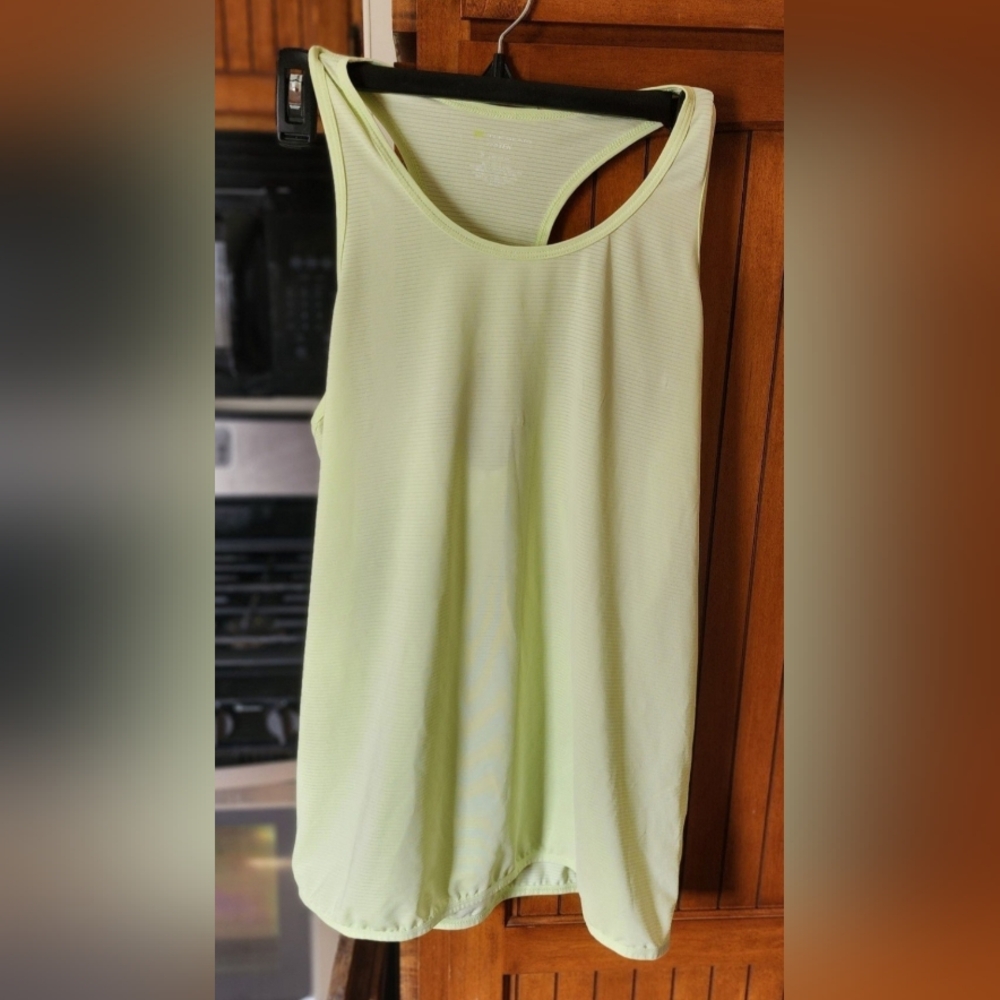 Medium womans  Tek Gear activewear top  NWT
